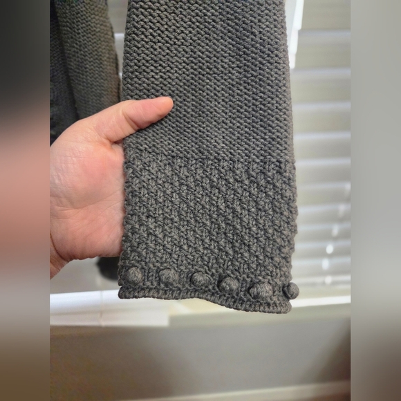 Cynthia Steffe Womend Gray Cardigan Sweater EUC Size M - Picture 7 of 11